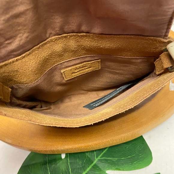 Urban Outfitters Muni Leather Cross body Bag - Picture 10 of 13